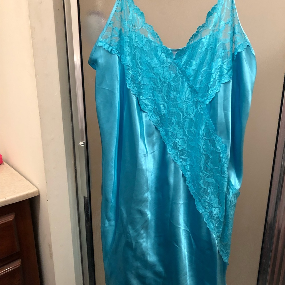 Sexy Nightie Satin & Lace Aqua 2X 💜Valentine’s Birthday Anniversary